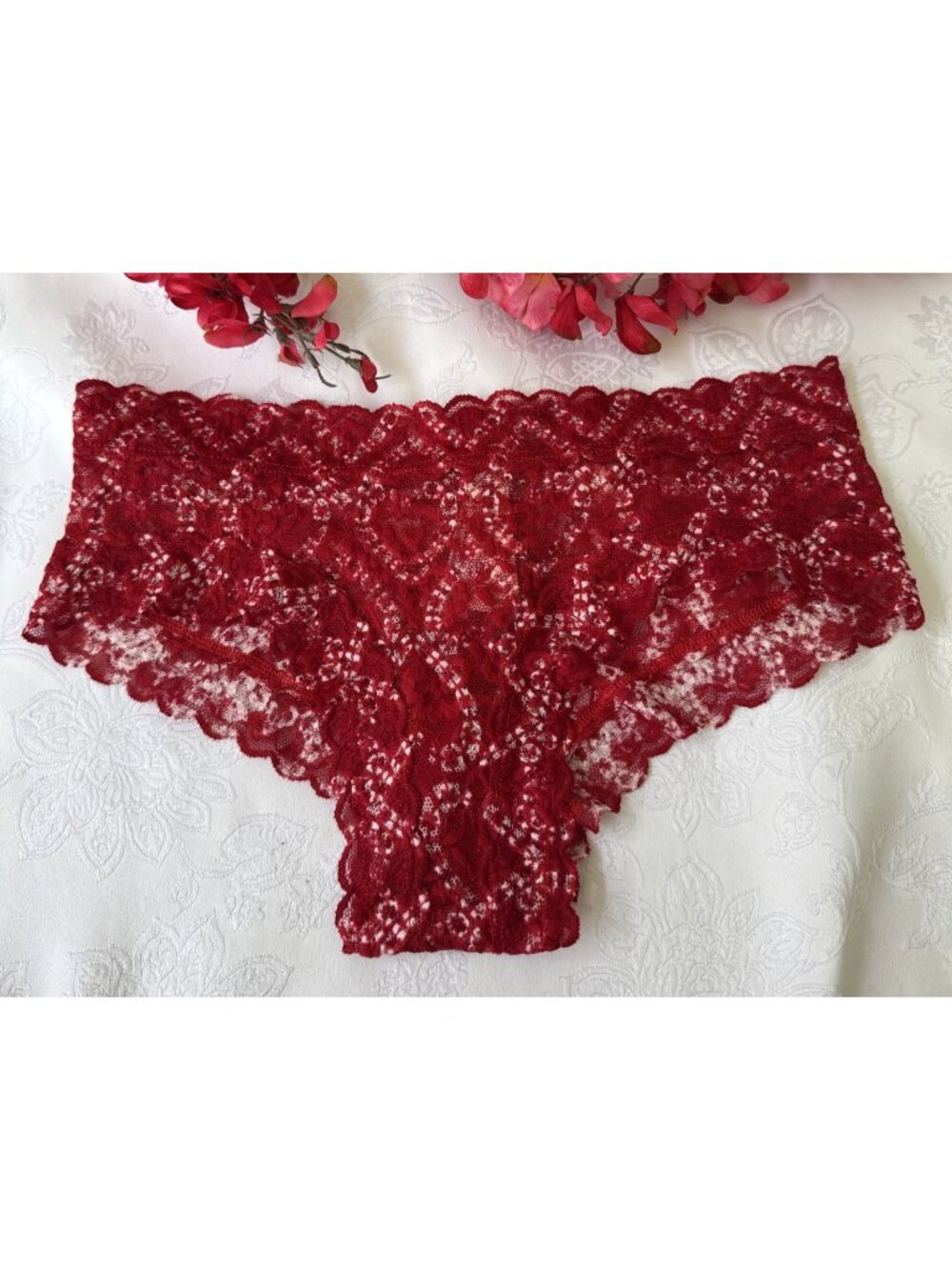 VICTORIA'S SECRET S PINK RED CREAM HEARTS LOVE LACE CHEEKY PANTIES NWT